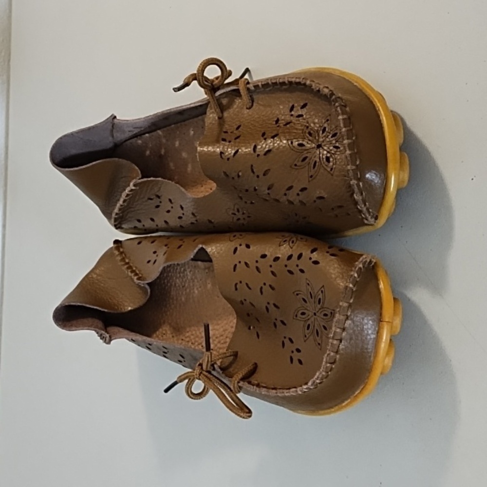 Fantini Soft Supple Leather Tan Brown Moccasin Lazer Cut Driving Shoe